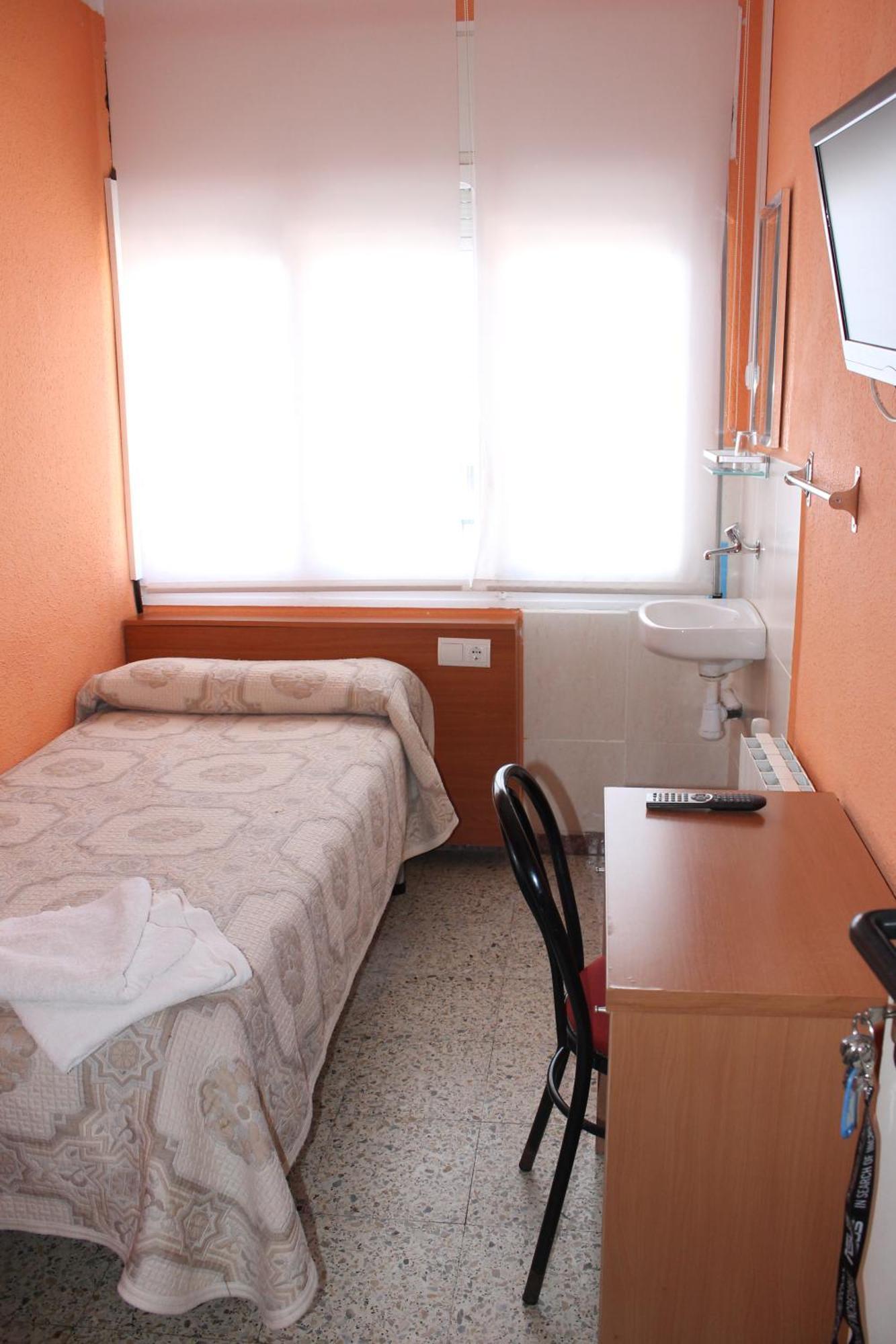 Hostal Cal Siles El Prat de Llobregat Rum bild
