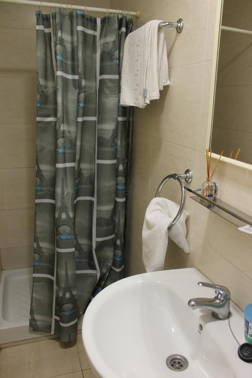 Hostal Cal Siles El Prat de Llobregat Exteriör bild