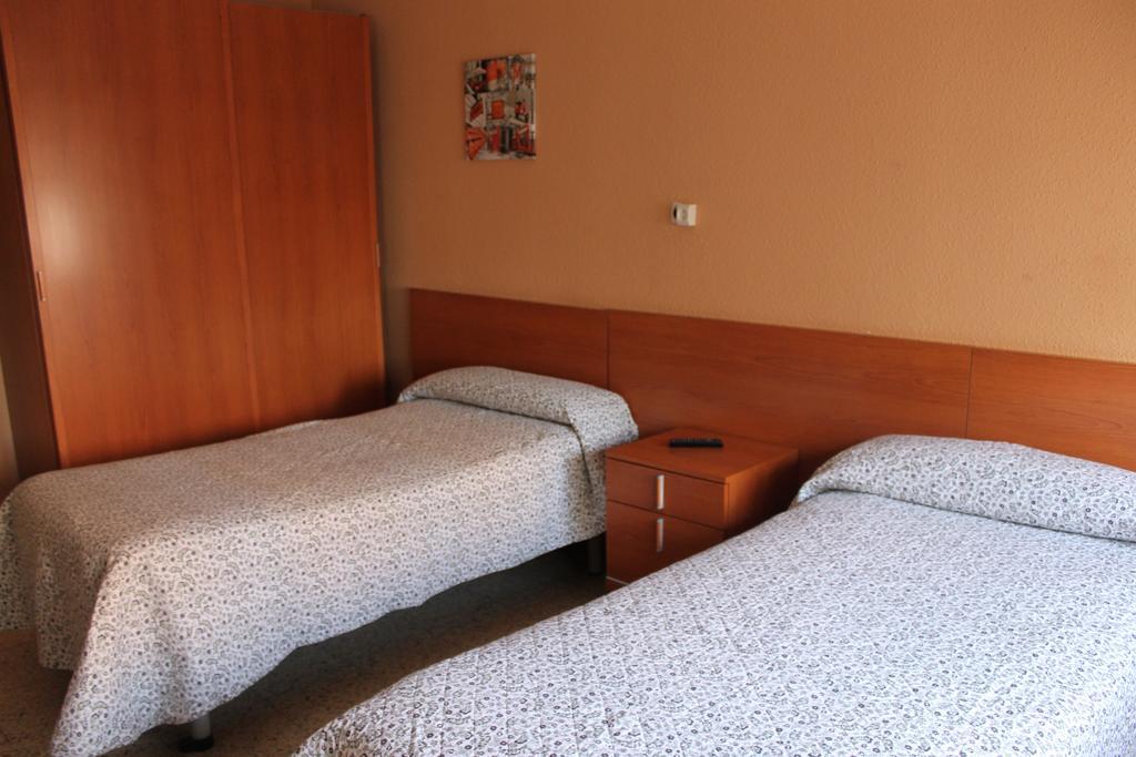 Hostal Cal Siles El Prat de Llobregat Exteriör bild