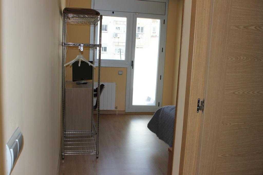 Hostal Cal Siles El Prat de Llobregat Exteriör bild