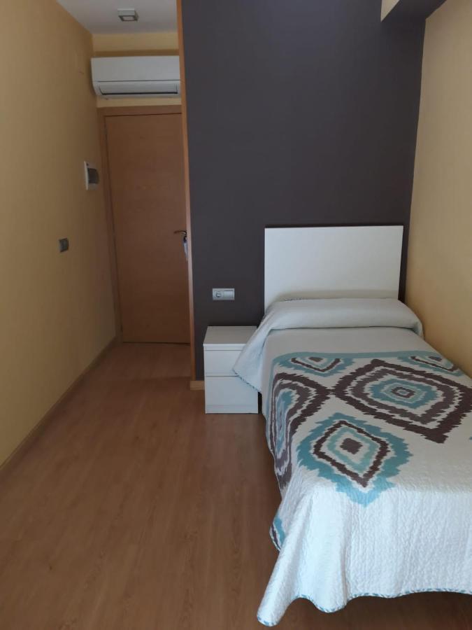 Hostal Cal Siles El Prat de Llobregat Exteriör bild